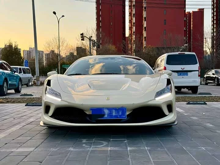ferrari F8
