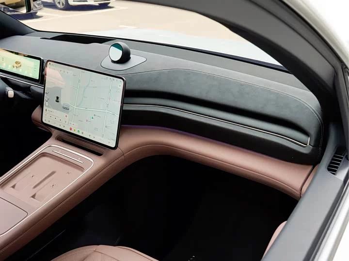 NIO EC6