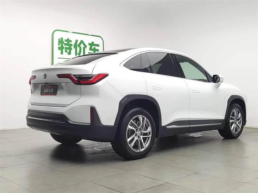 NIO EC6