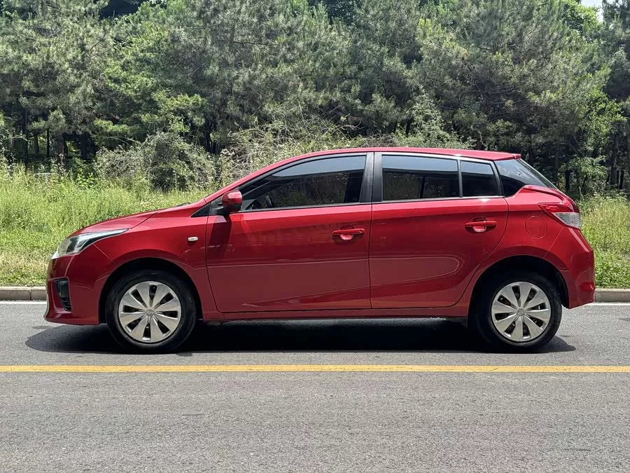 Toyota YARiS L