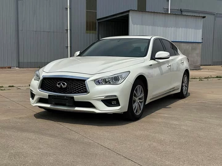 Infiniti Q50L