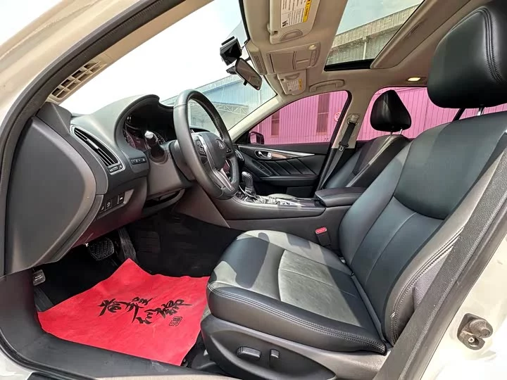 Infiniti Q50L