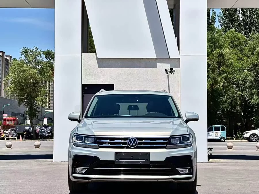 Volkswagen Tiguan L