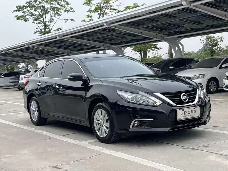 Nissan Teana