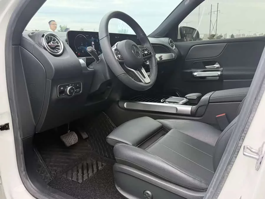 Mercedes Benz GLB