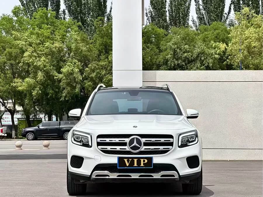 Mercedes Benz GLB