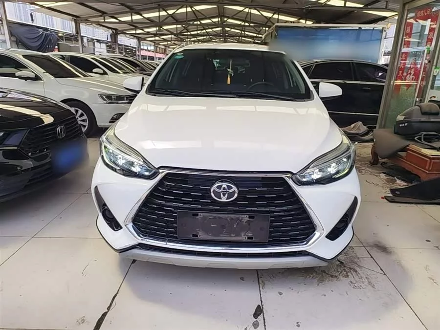 Toyota YARiS L