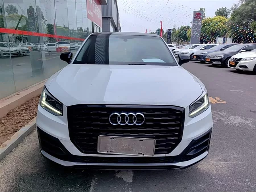 Audi Q2L