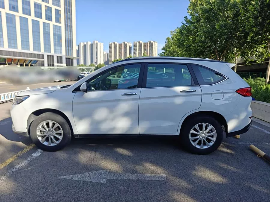 Haval M6