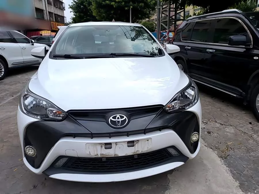 Toyota YARiS L