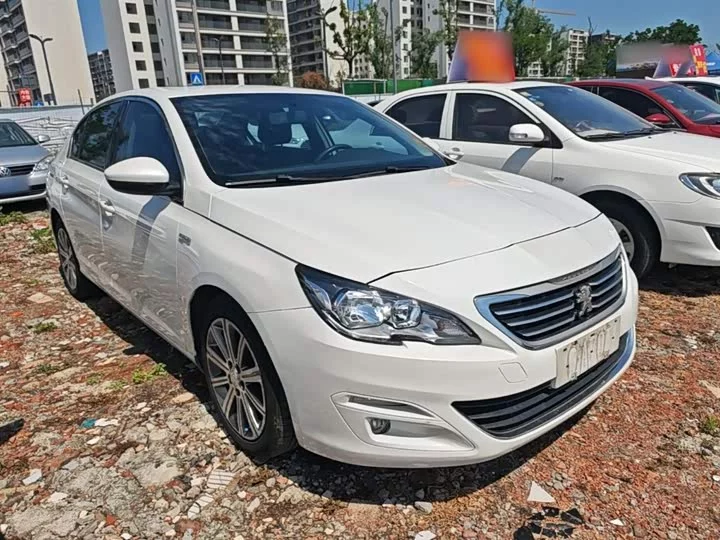 Peugeot 408