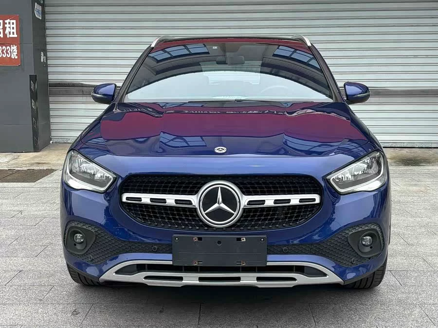 Mercedes Benz GLA