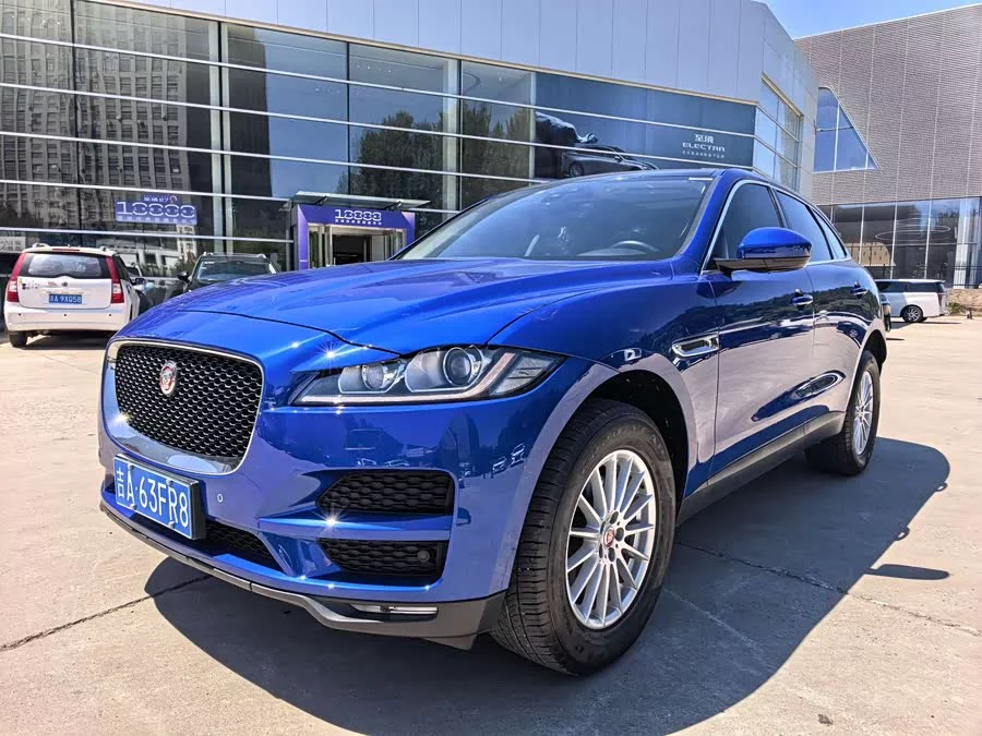 Jaguar F-PACE