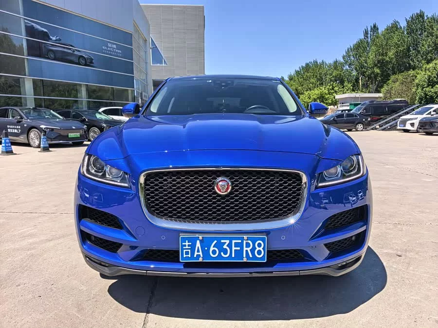 Jaguar F-PACE