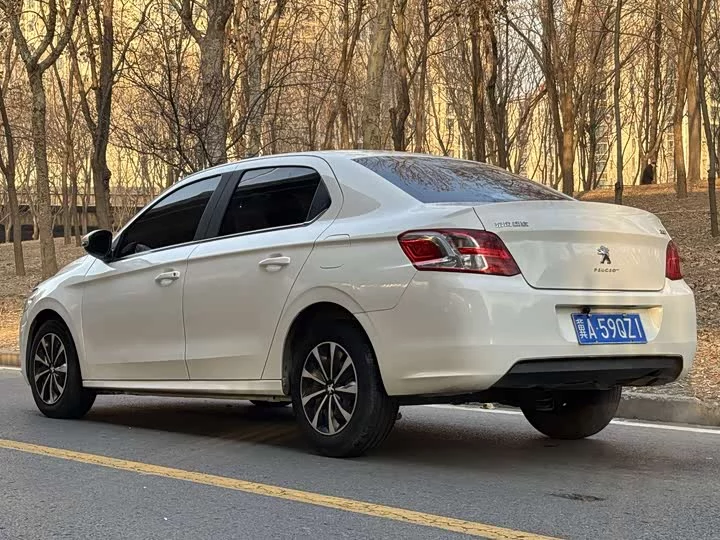 Peugeot 301