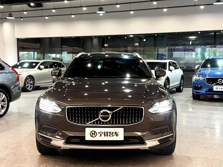 Volvo V90