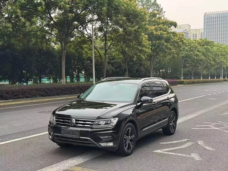 Volkswagen Tiguan L