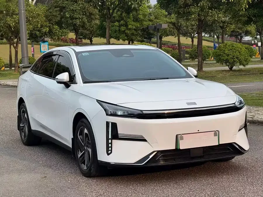 Geely Galaxy L6