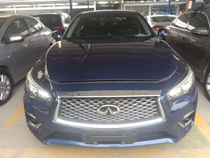 Infiniti Q50L