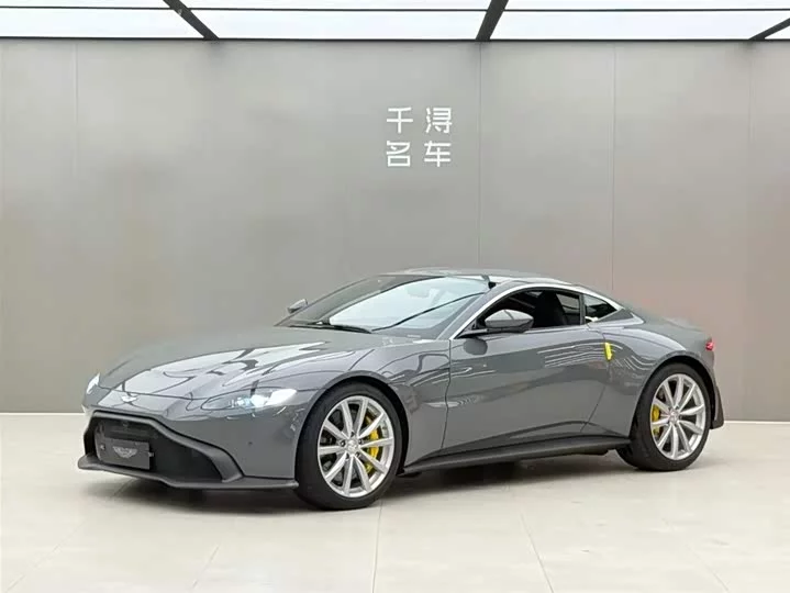 Aston Martin V8 Vantage