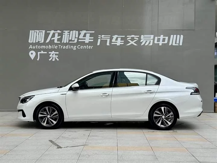Peugeot 408