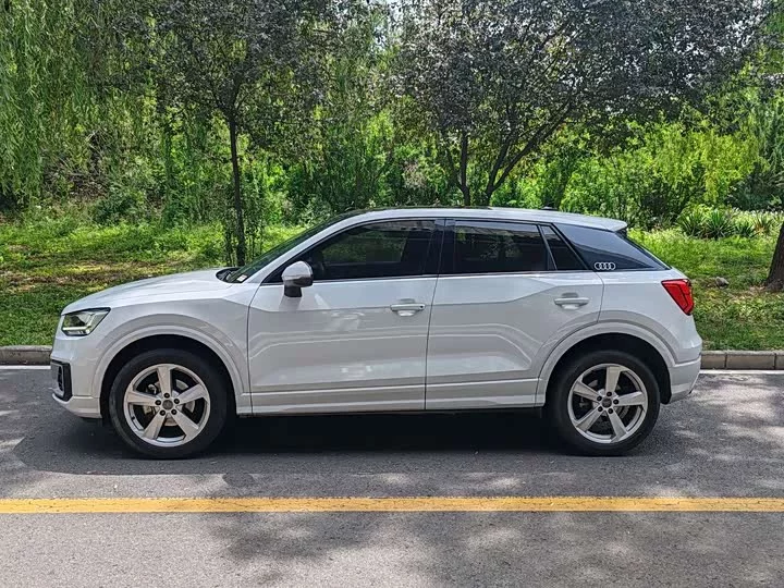 Audi Q2L
