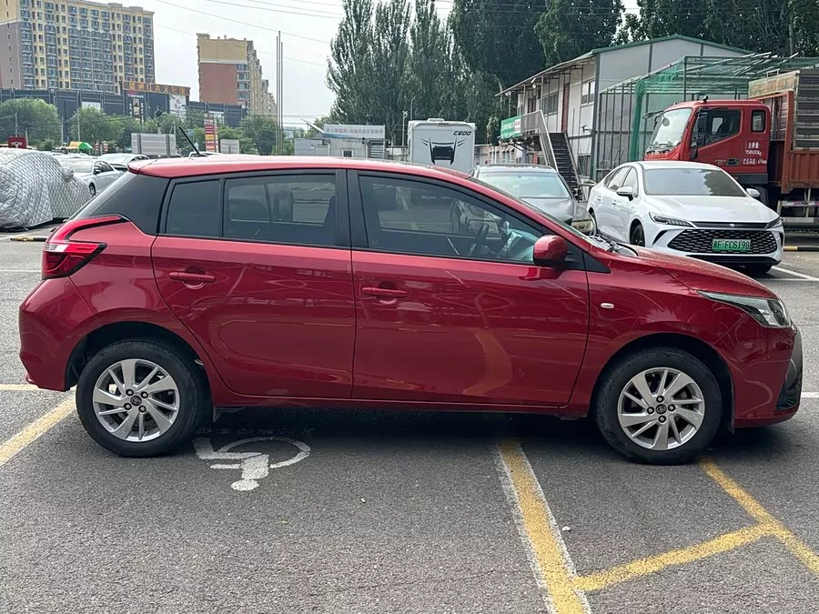 Toyota YARiS L