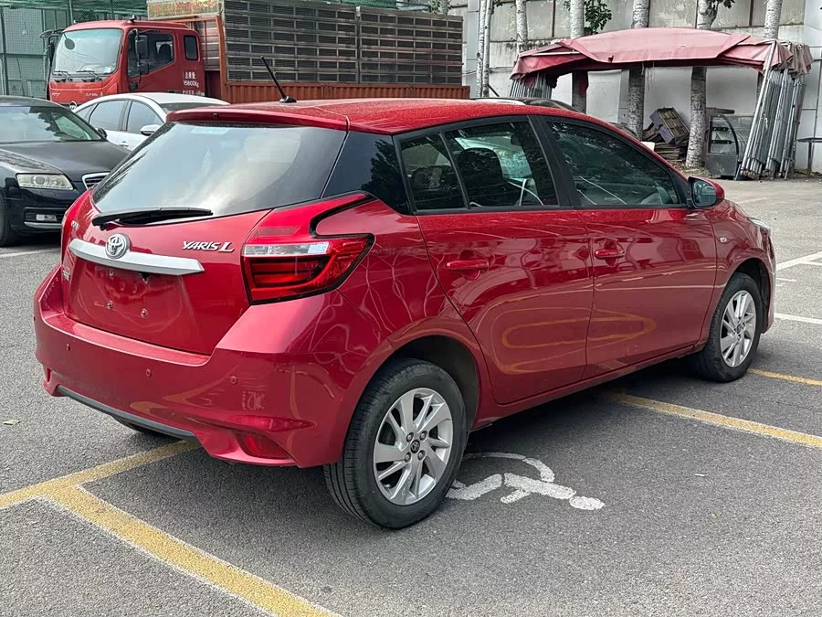 Toyota YARiS L