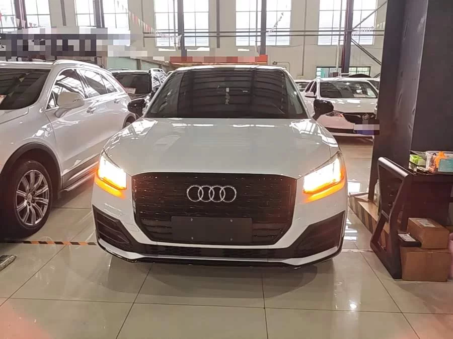 Audi Q2L