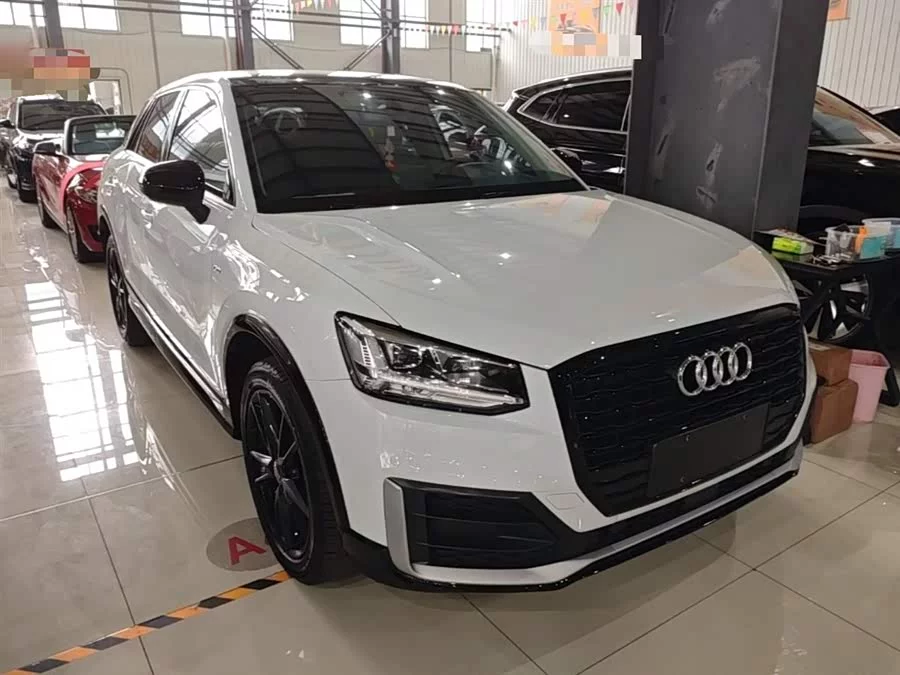 Audi Q2L