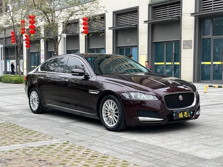 Jaguar XFL