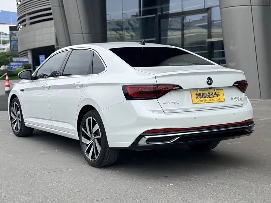 Volkswagen Sagitar