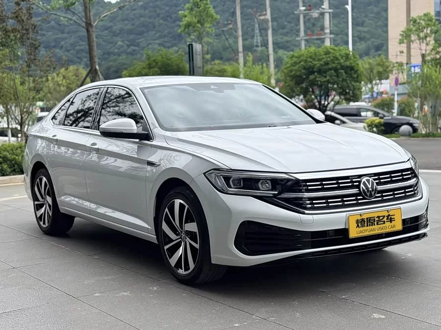 Volkswagen Sagitar