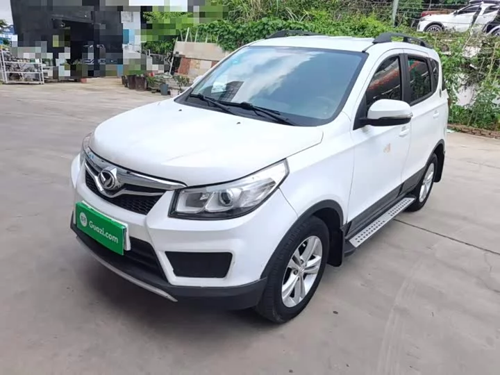 BAIC S2