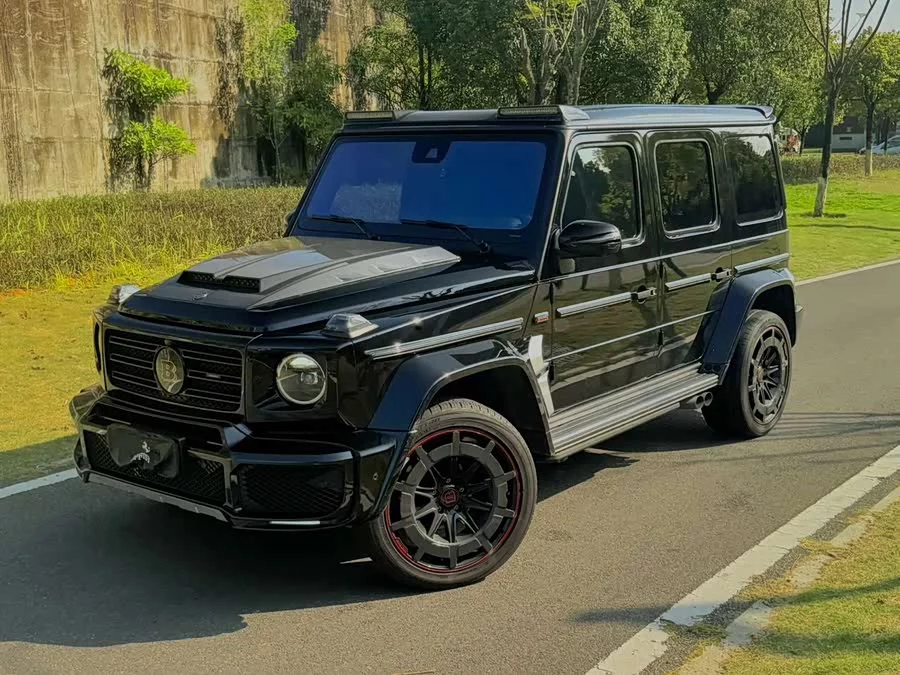 Mercedes Benz G-rated
