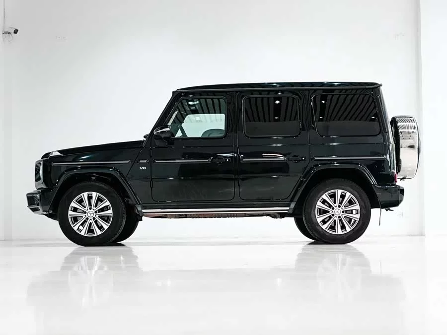 Mercedes Benz G-rated