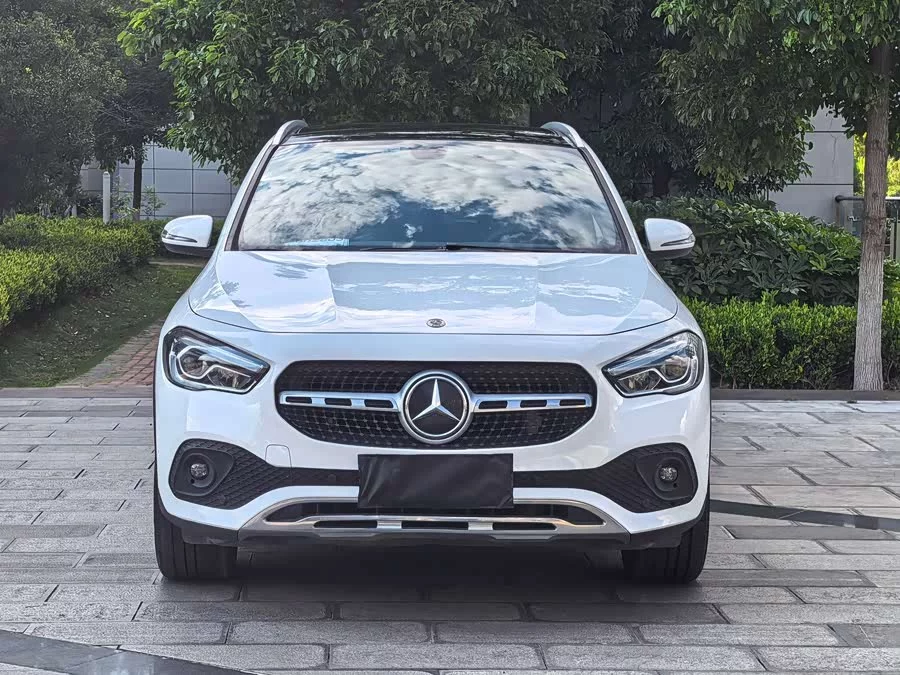Mercedes Benz GLA