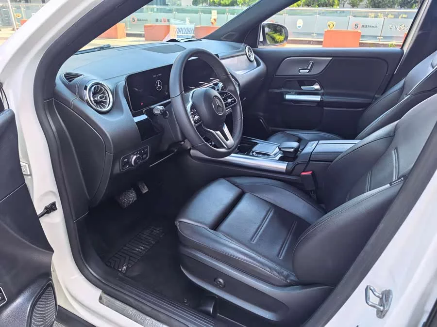 Mercedes Benz GLA