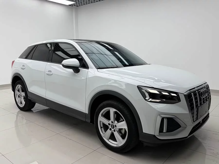 Audi Q2L