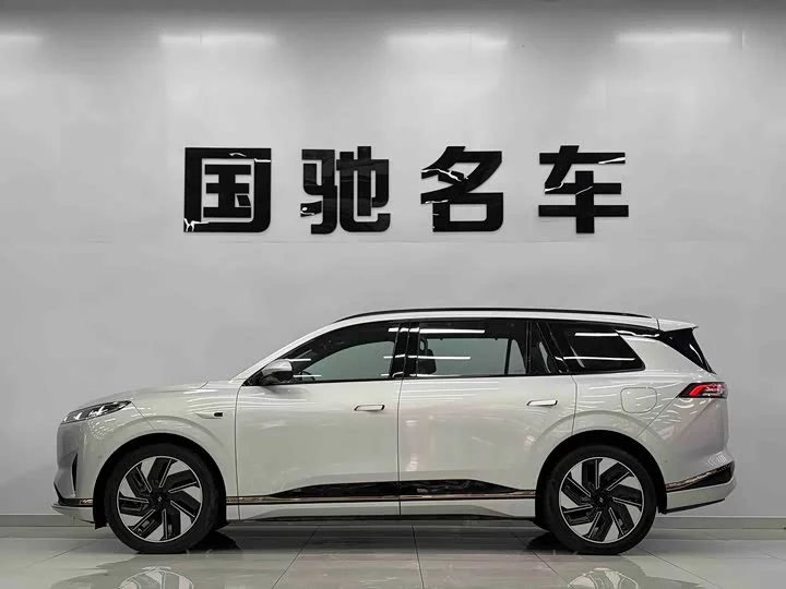 Dongfeng eπ008
