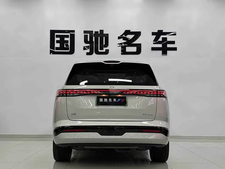 Dongfeng eπ008