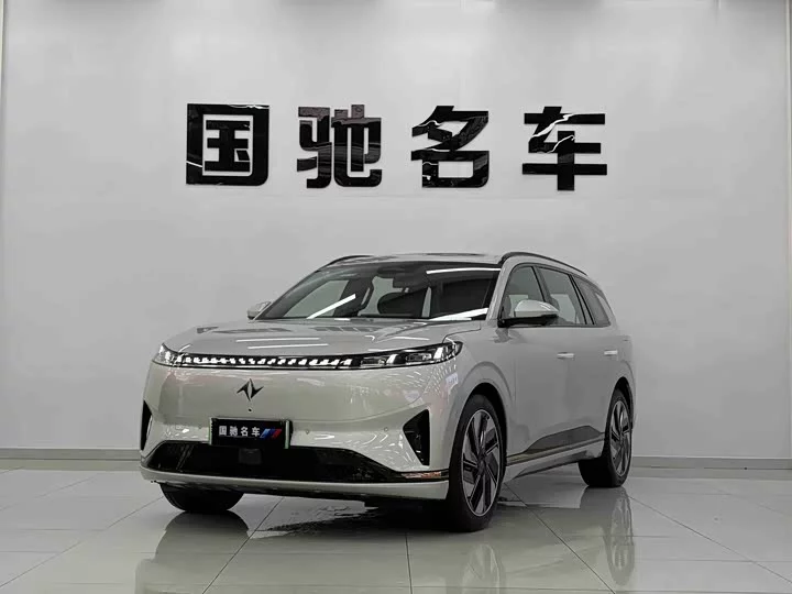 Dongfeng eπ008