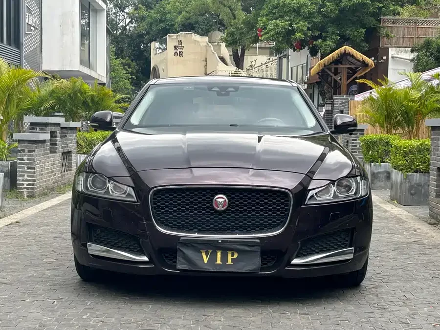 Jaguar XFL