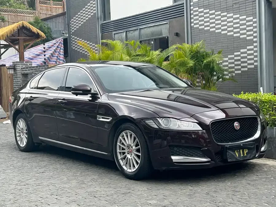 Jaguar XFL