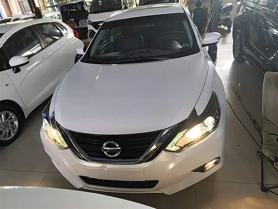 Nissan Teana