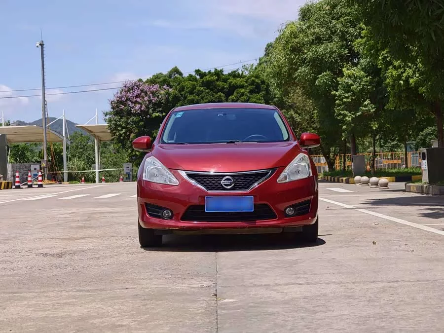 Nissan Tiida