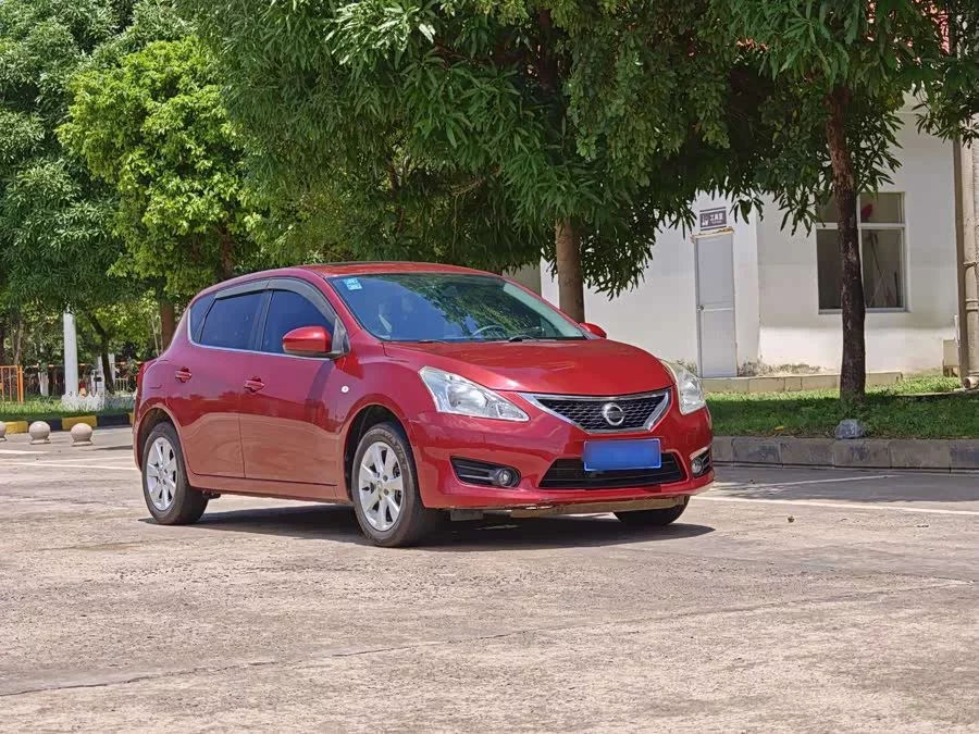 Nissan Tiida