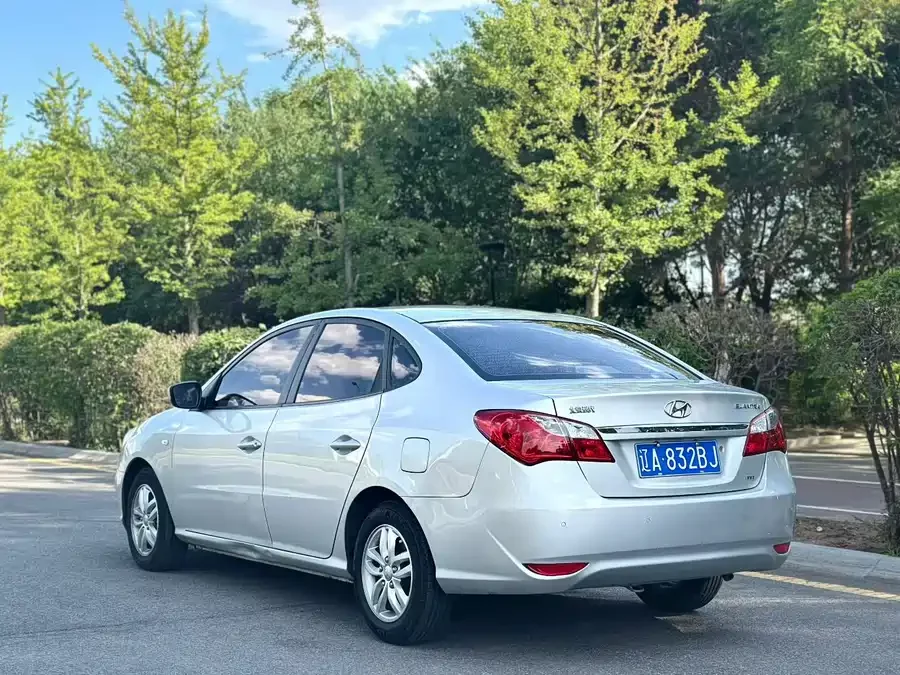 Hyundai Elantra / Celesta