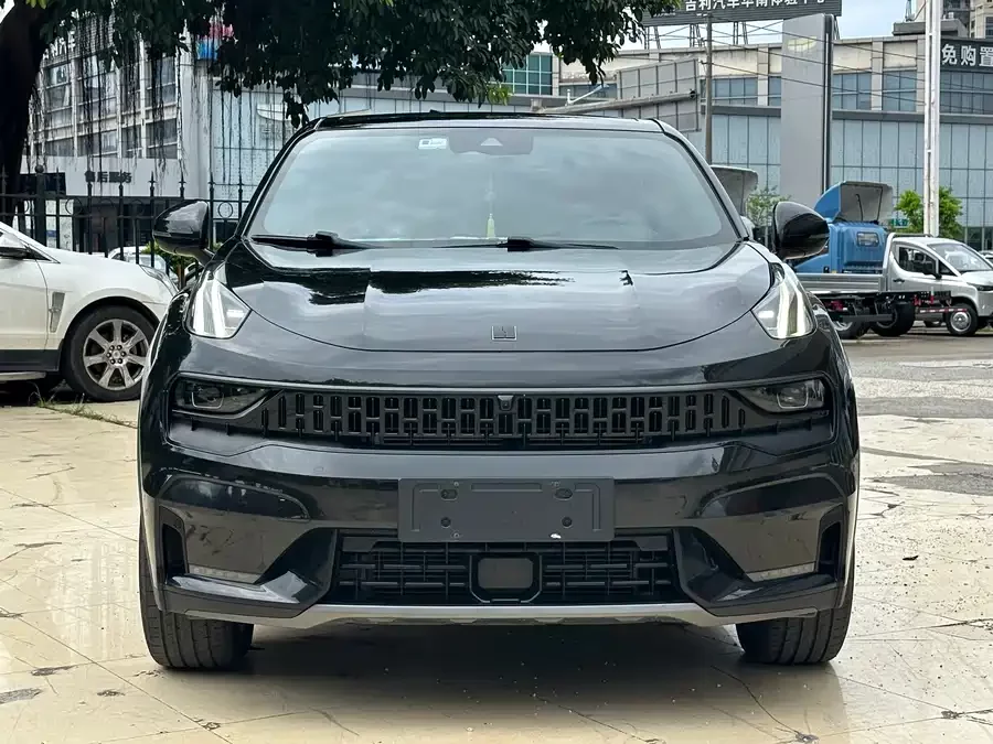 Lynk & Co 05 EM-P