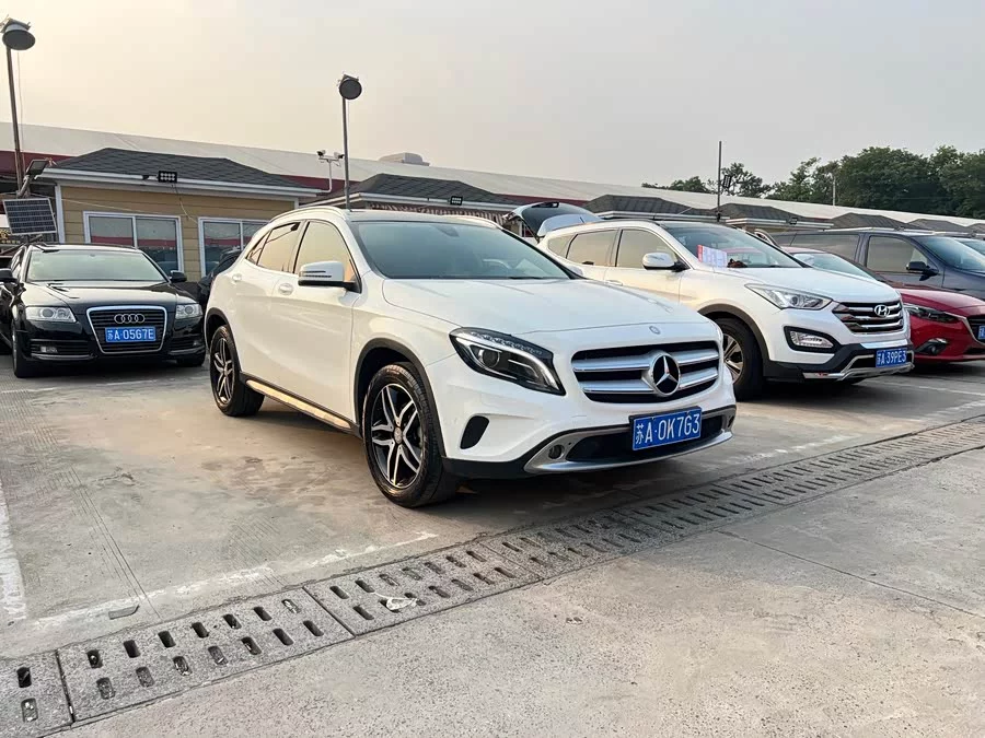 Mercedes Benz GLA